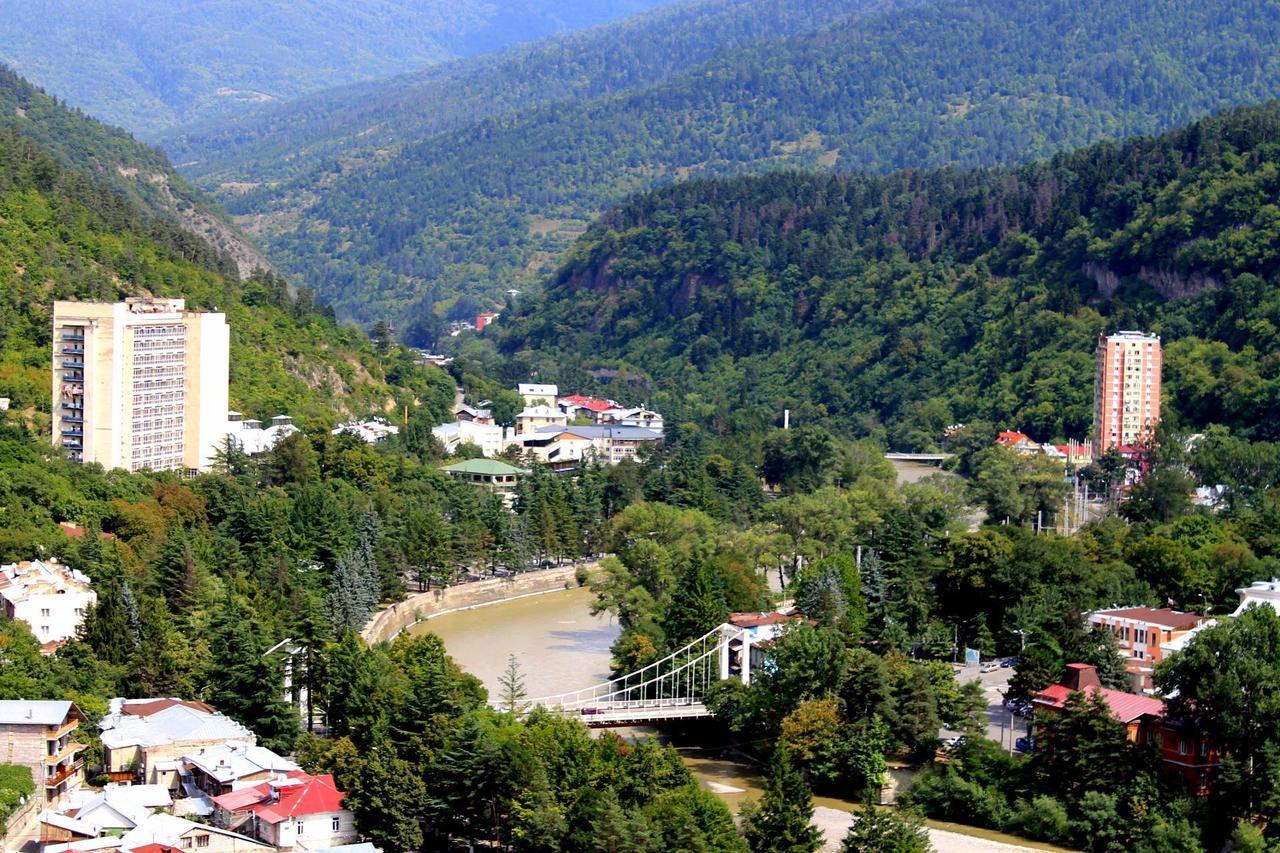 El-Mi Hotel Боржоми Екстериор снимка